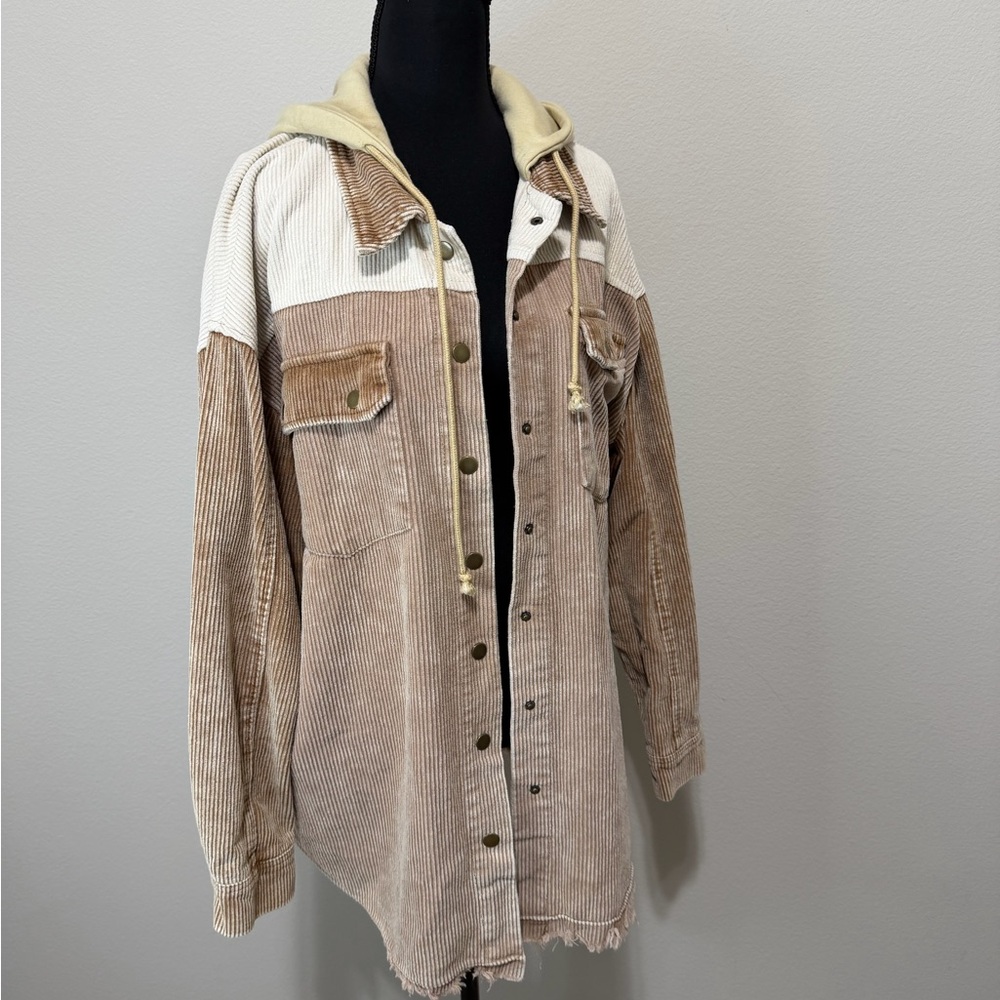 Two-Tone Corduroy Button-Up Jacket W6